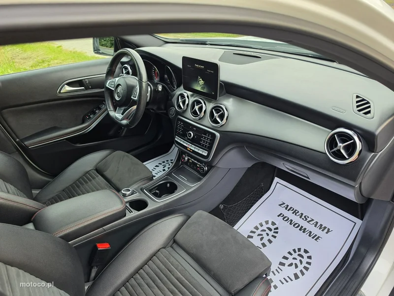 Mercedes-Benz GLA X156 GLA 220 18