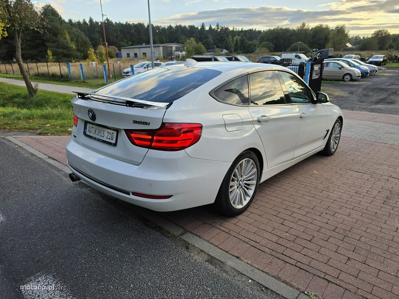 BMW Seria 3 F30 328 7