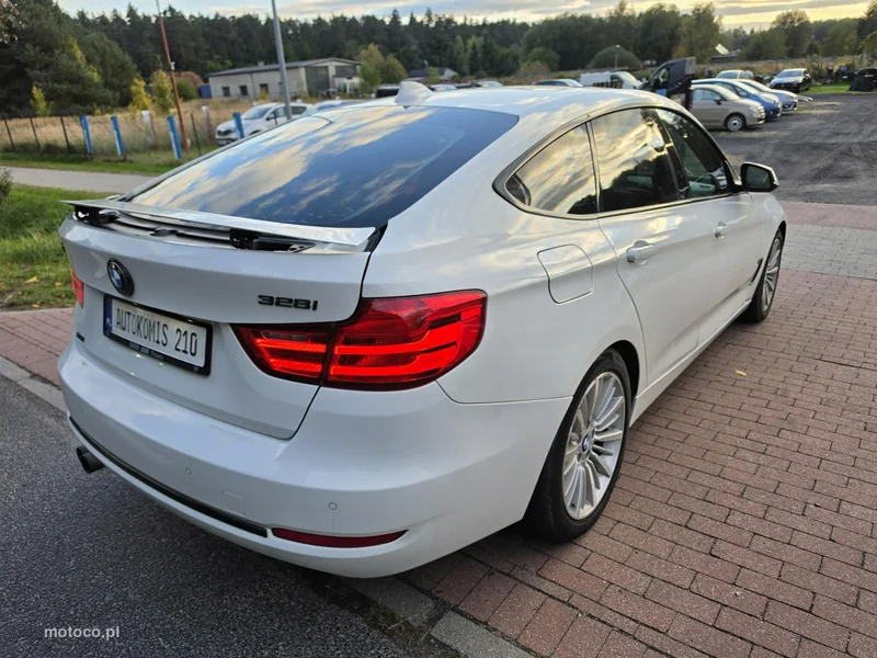 BMW Seria 3 F30 328 8