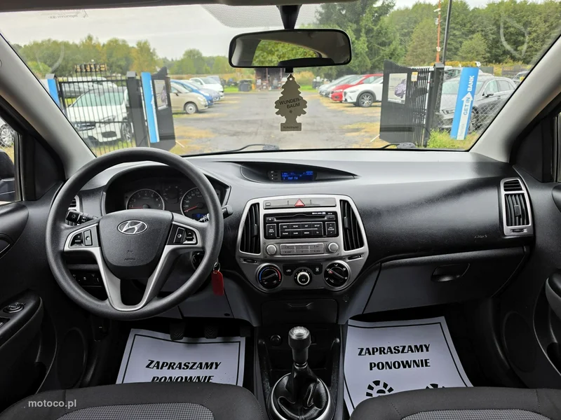 Hyundai i20 16
