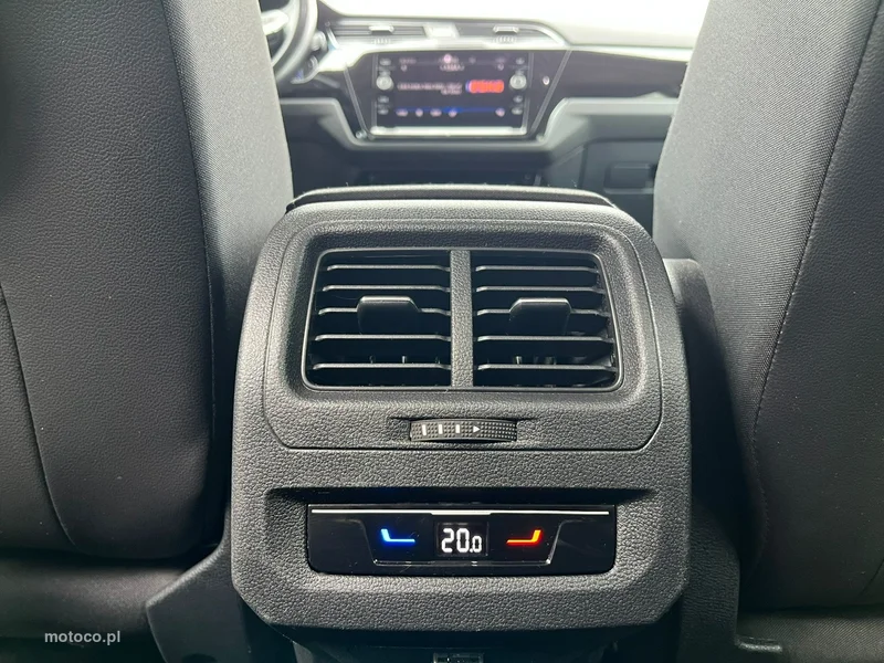 Volkswagen Touran 5T 33