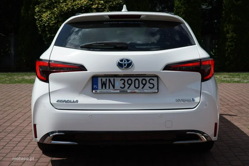 Toyota Corolla E210 18