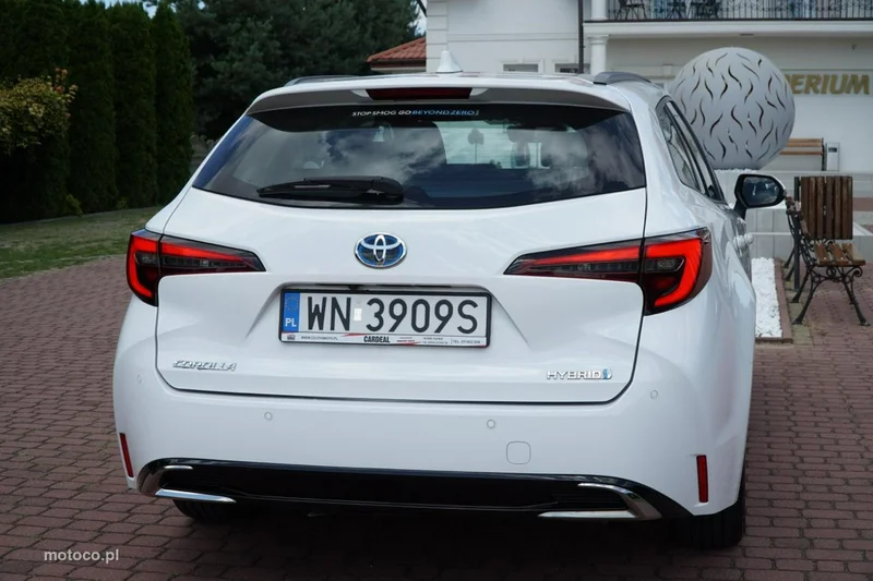 Toyota Corolla E210 19