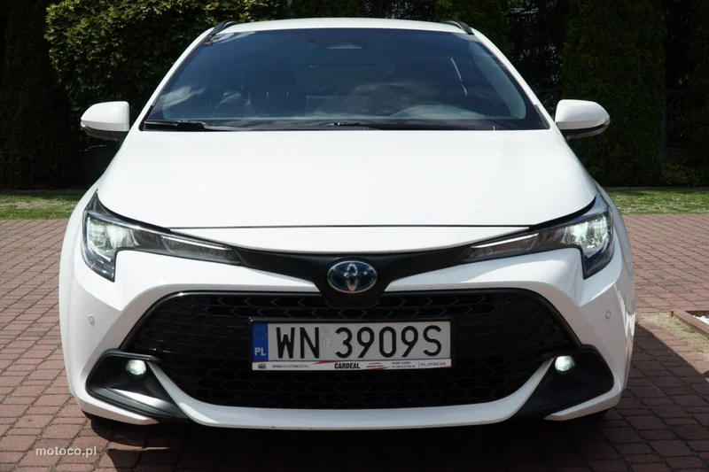 Toyota Corolla E210 30