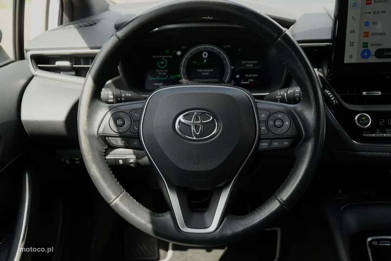 Toyota Corolla E210 35