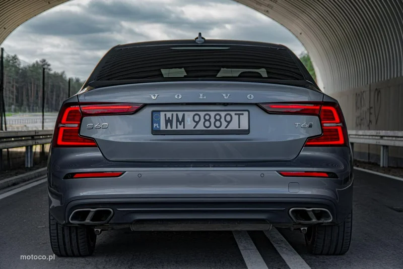 Volvo S60 19