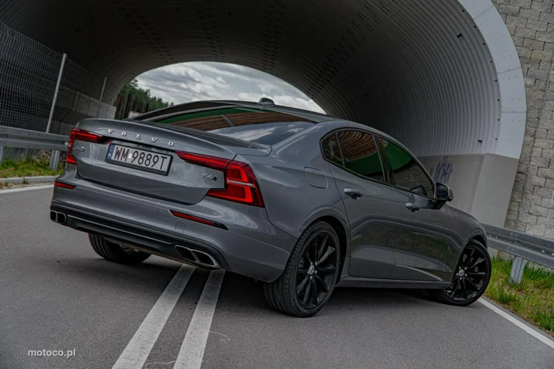 Volvo S60 22