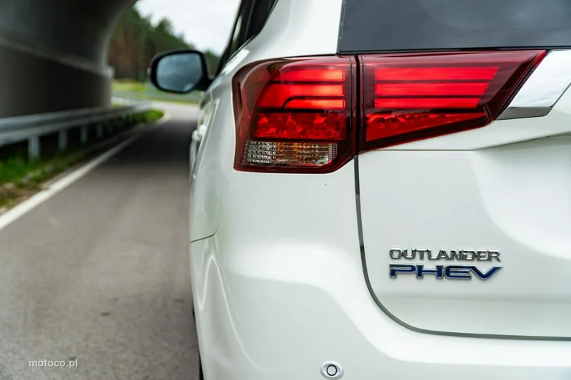 Mitsubishi Outlander 15