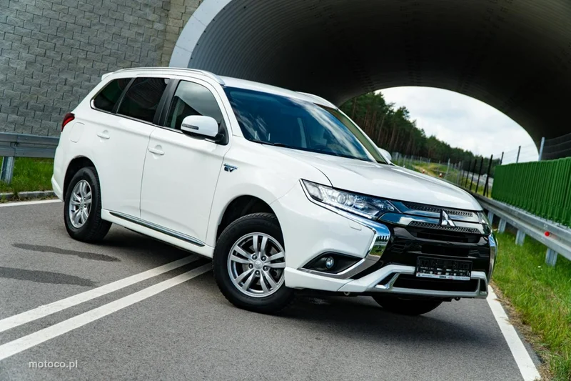Mitsubishi Outlander 26
