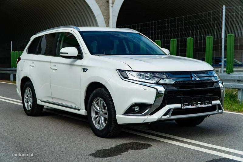 Mitsubishi Outlander 30