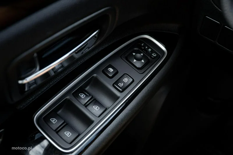Mitsubishi Outlander 36