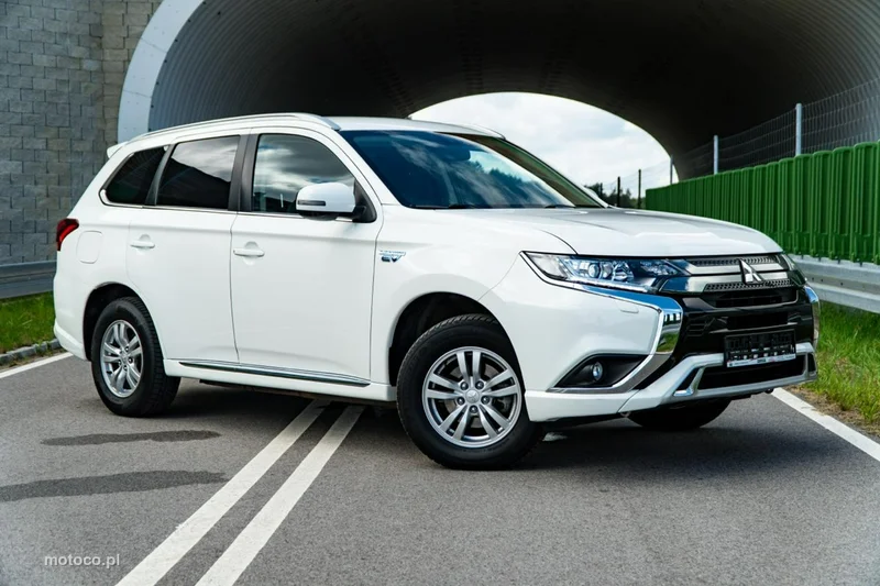Mitsubishi Outlander 6