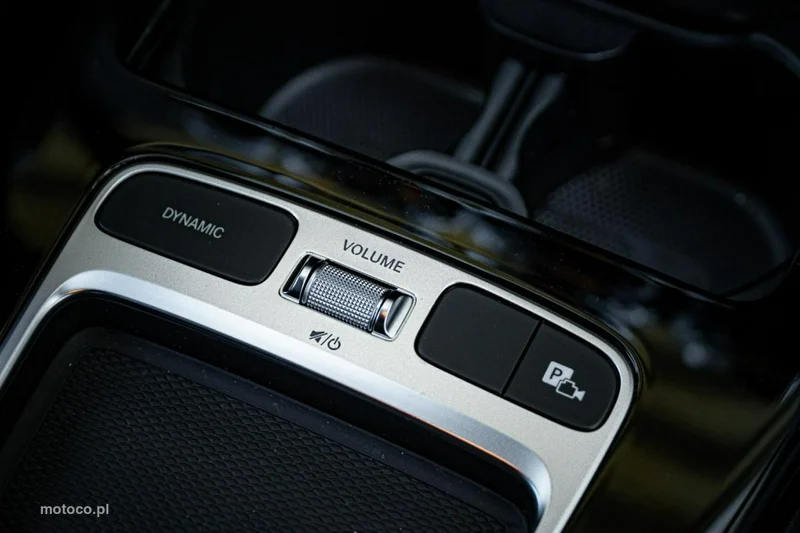 Mercedes-Benz CLA C118 200 18
