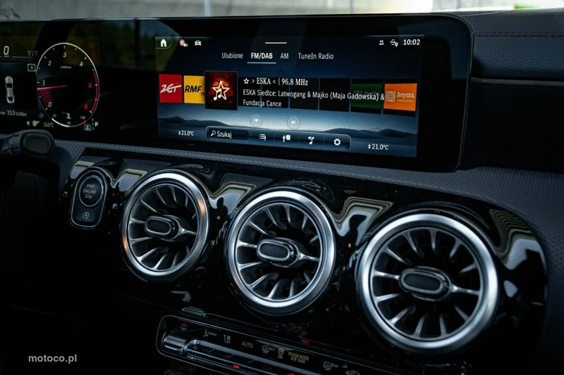 Mercedes-Benz CLA C118 200 19