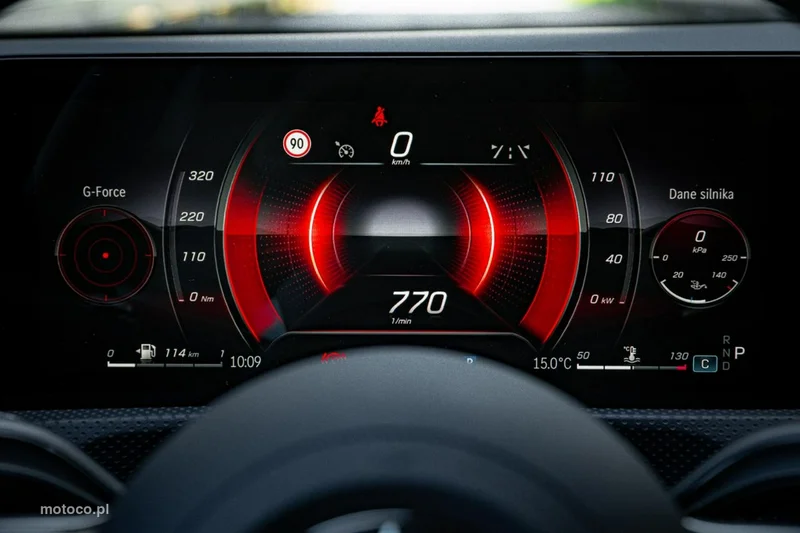 Mercedes-Benz CLA C118 200 24