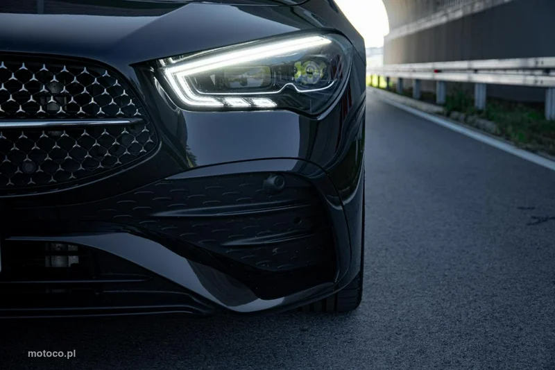 Mercedes-Benz CLA C118 200 27
