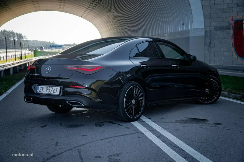 Mercedes-Benz CLA C118 200 37