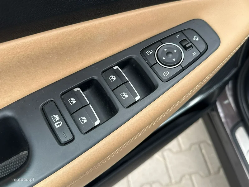 Hyundai SANTA FE 14