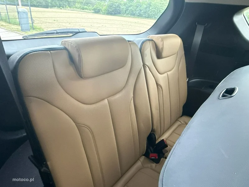 Hyundai SANTA FE 23