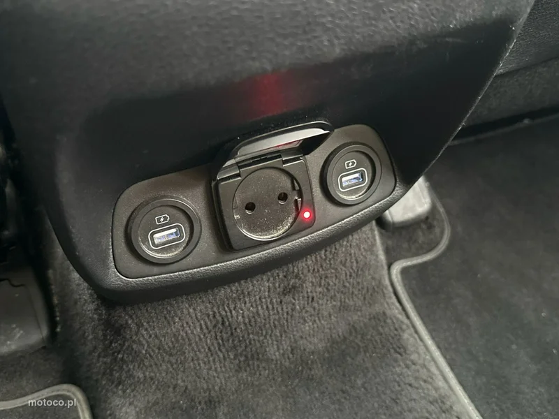 Hyundai SANTA FE 26