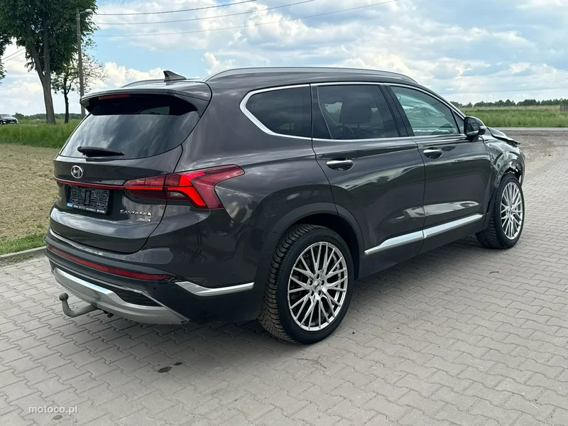 Hyundai SANTA FE 4