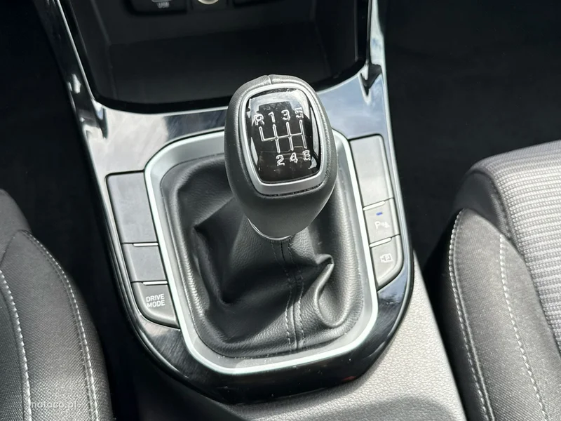 Hyundai i30 26