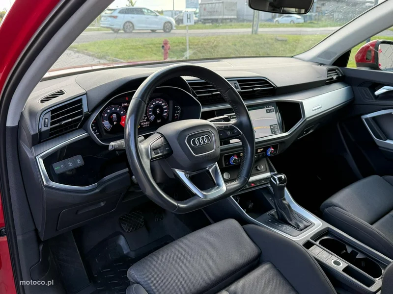 Audi Q3 F3 12