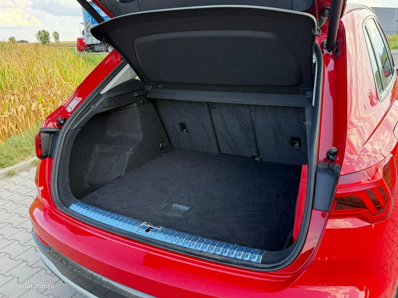 Audi Q3 F3 15
