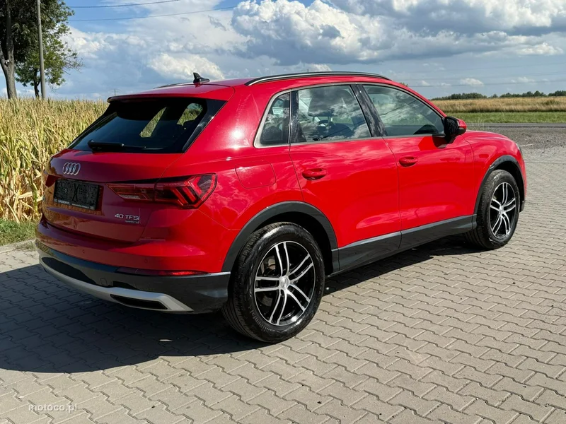 Audi Q3 F3 5