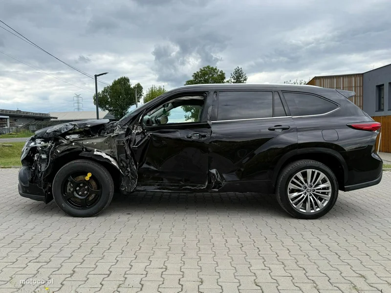 Toyota Highlander 3