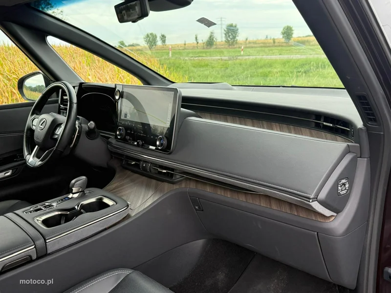 Lexus LS 24