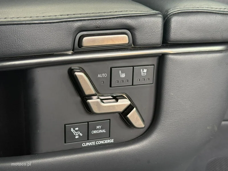 Lexus LS 27