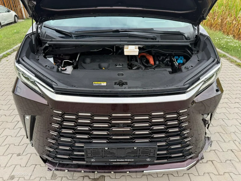 Lexus LS 9