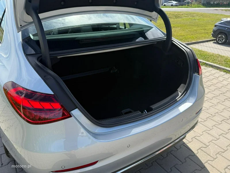 Mercedes-Benz Klasa C W206 C 200 18