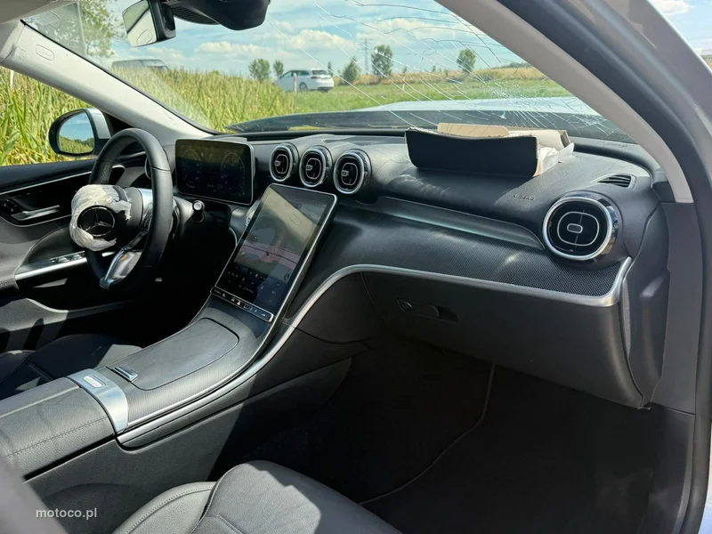 Mercedes-Benz Klasa C W206 C 200 21