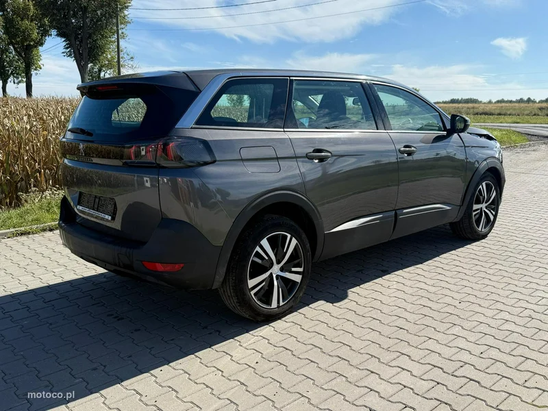 Peugeot 5008 3