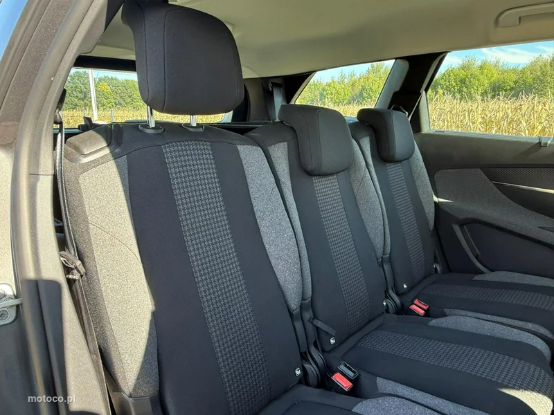 Peugeot 5008 23
