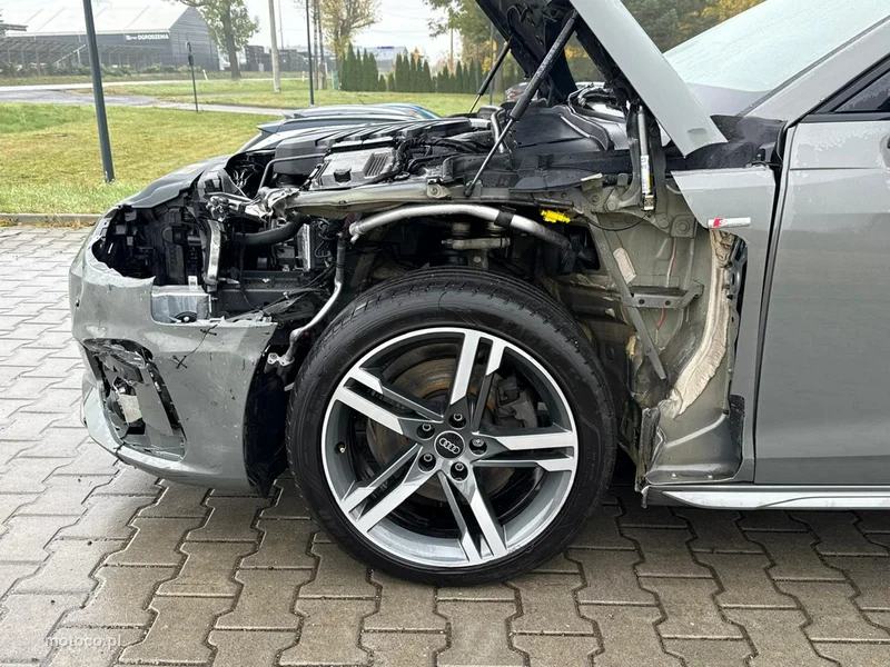 Audi A4 B9 14