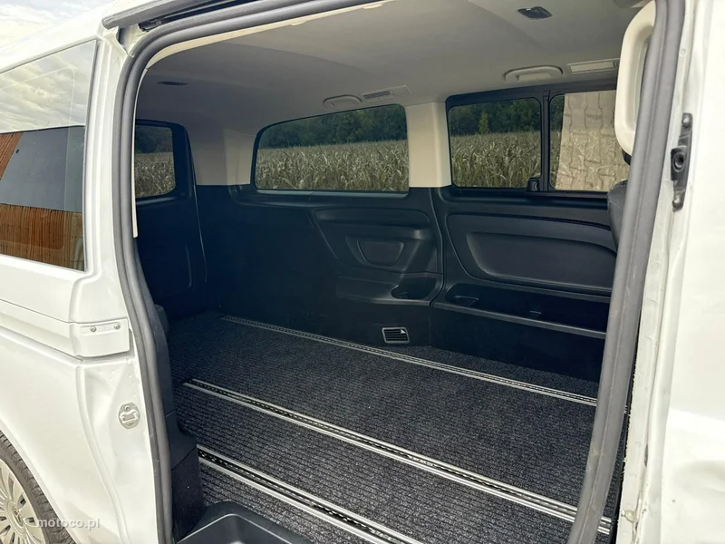 Mercedes-Benz Vito 21