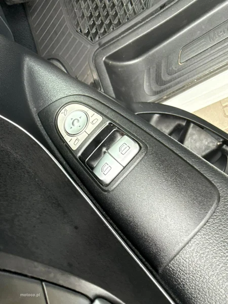 Mercedes-Benz Vito 25