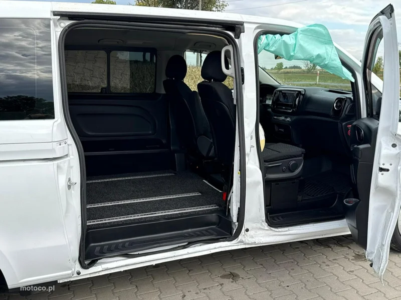 Mercedes-Benz Vito 9