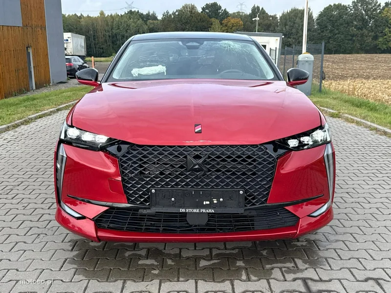 DS Automobiles DS 4 8