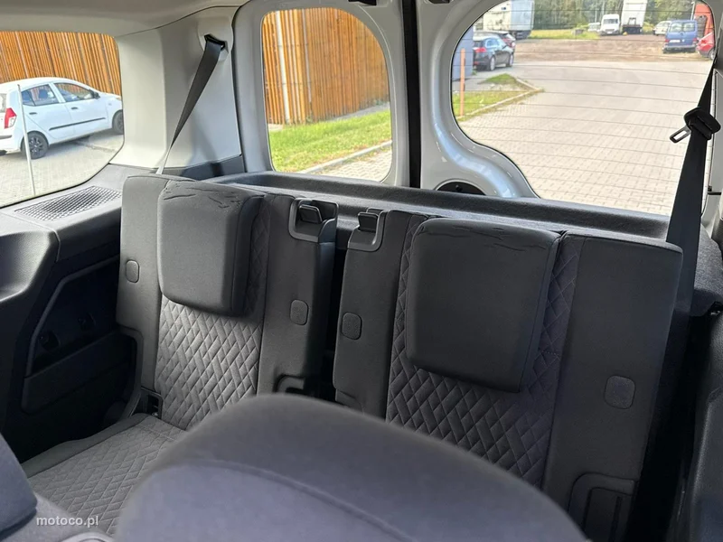 Volkswagen Caddy V 27