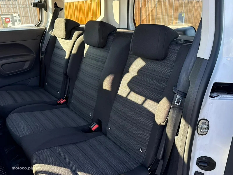 Opel Combo E 22