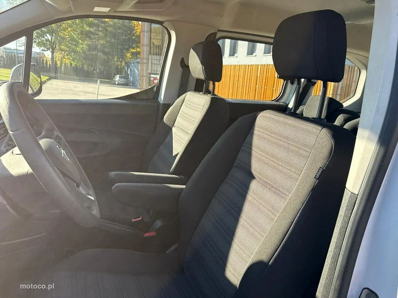 Opel Combo E 23