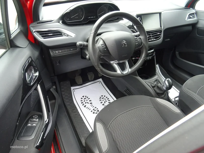 Peugeot 208 11