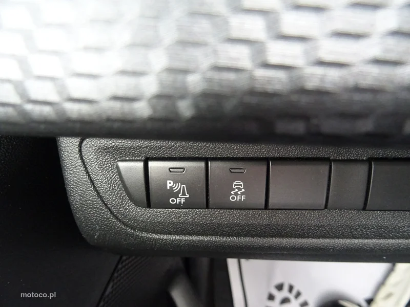 Peugeot 208 17