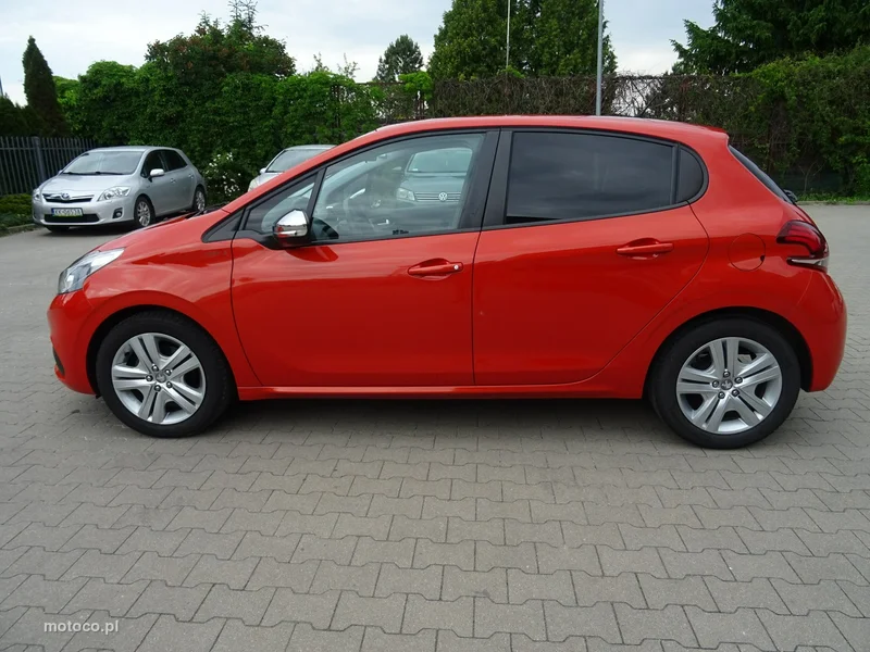Peugeot 208 6