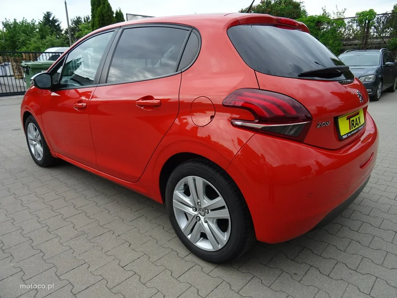 Peugeot 208 9