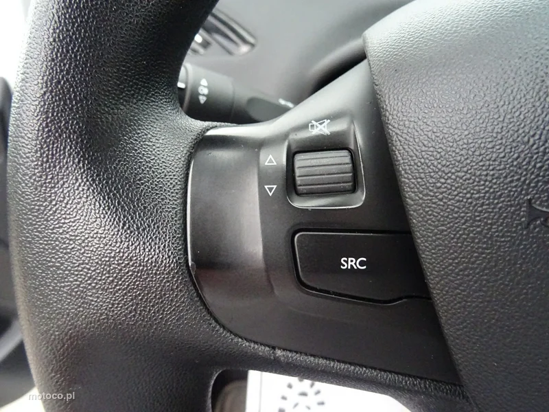 Peugeot 208 18